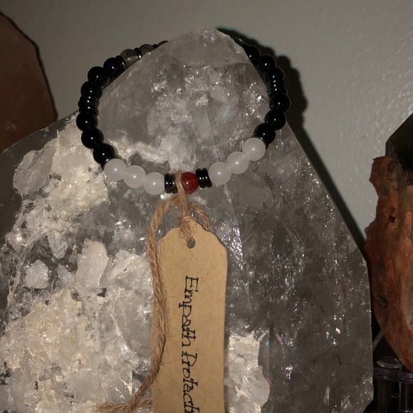 “Empath Protection” Crystal bracelet - Picture 2 of 7